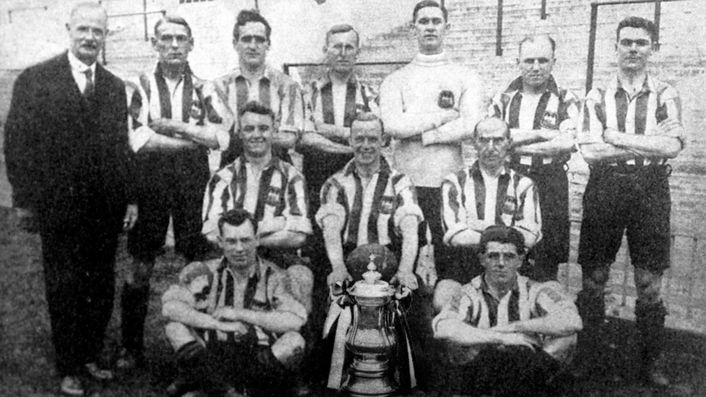 John Nicholson (back row, far left) oversaw Sheffield United's best era