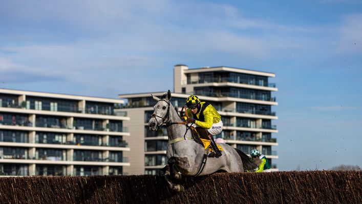 Colin Tizzard's Eldorado Allen in action