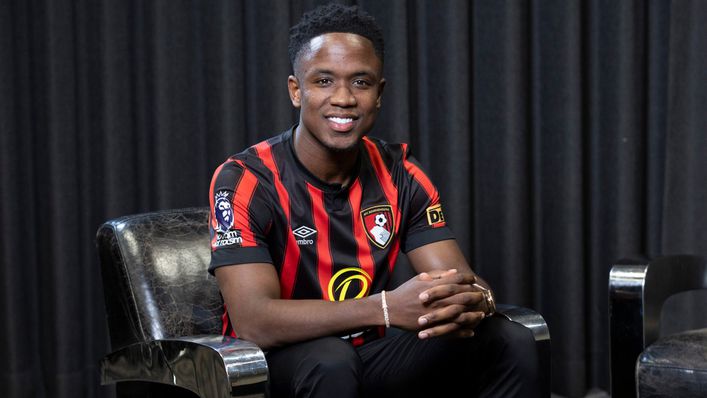 Bournemouth completed a last-gasp swoop for Leeds attacker Luis Sinisterra