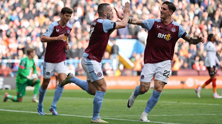 Aston Villa will be looking to extend their unbeaten run at Nottingham Forest