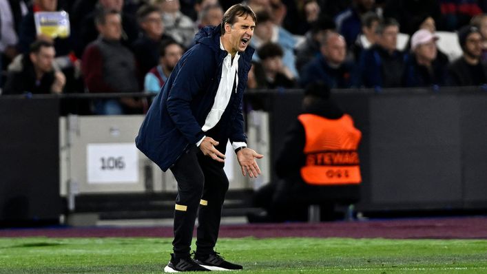 Julen Lopetegui is keeping faith with his out-of-form strikers at Wolves