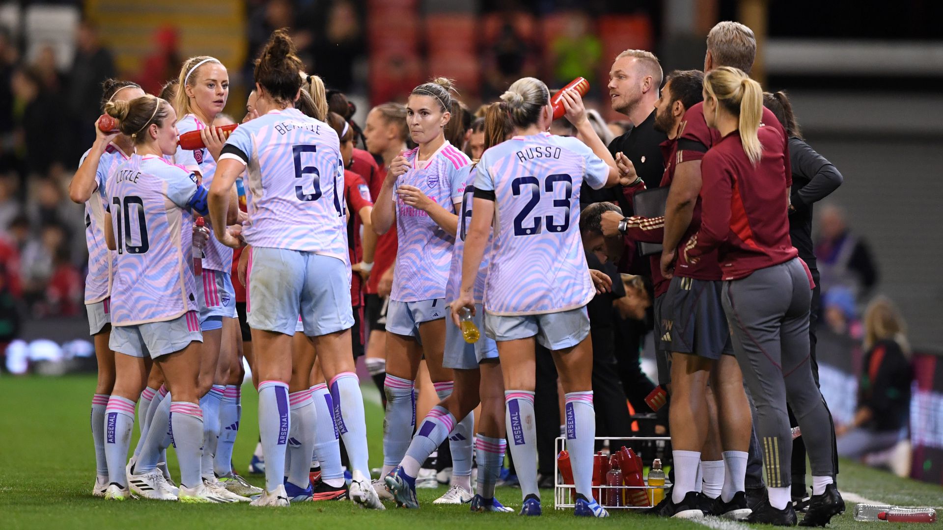 Arsenal Women acknowledge lack of diversity in team photo