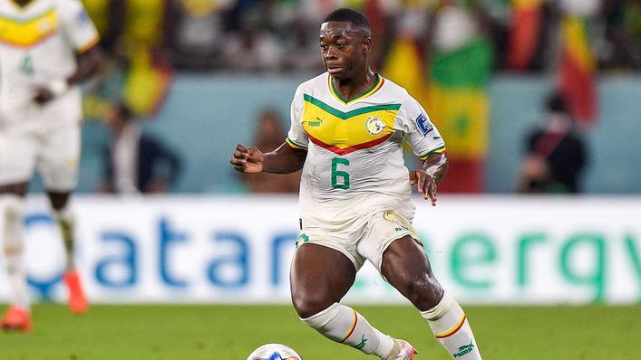 The pressure in on Nampalys Mendy with Senegal short of options in midield
