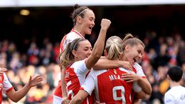 Arsenal celebrate Alessia Russo's decisive goal