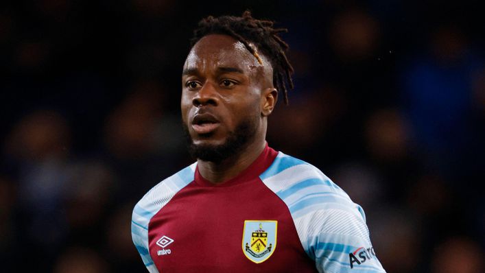 Maxwel Cornet scored a late winner as Burnley beat Everton 3-2