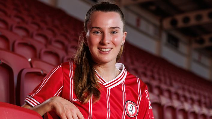 Carrie Jones is Bristol City's latest recruit (Pic: @bristolcitywfc)
