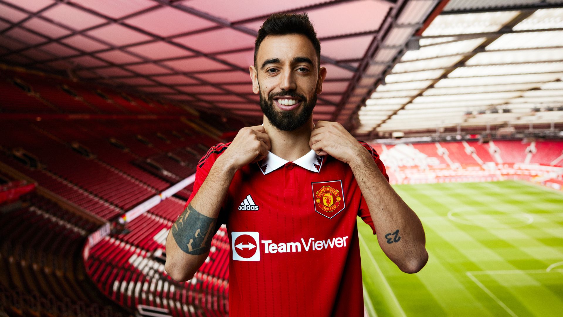 Man Utd reveal 2022/23 home shirt - but new retro design will set fans back  £100 - Mirror Online