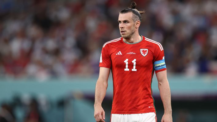 Legenda Wales Bale pensiun dari klub dan sepak bola internasional