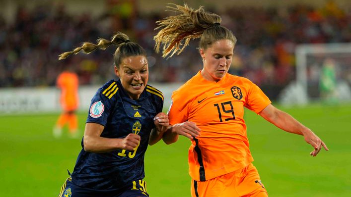 Group C's heavyweight clash between the Netherlands and Sweden ended level