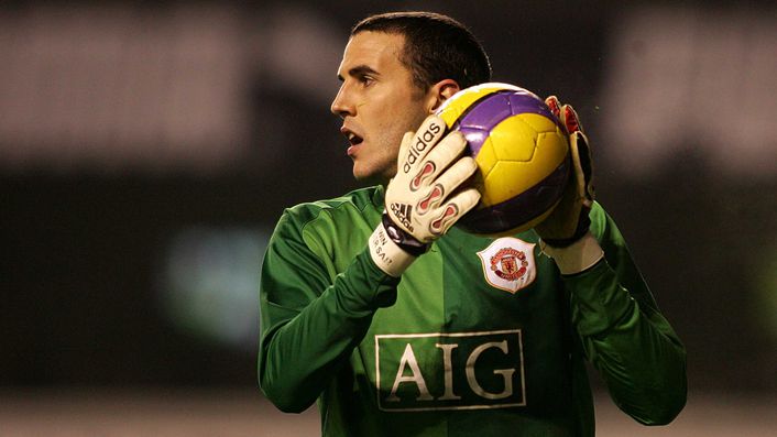 Joihn O'Shea replaced Edwin van der Sar for Manchester United in 2007