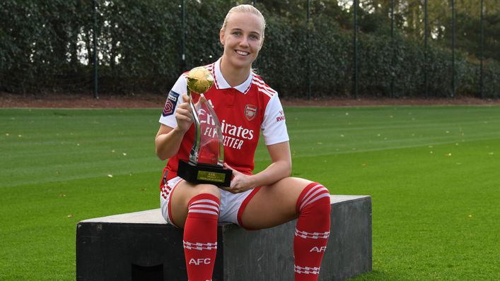 Beth Mead has received the BBC Women's Footballer of the Year award