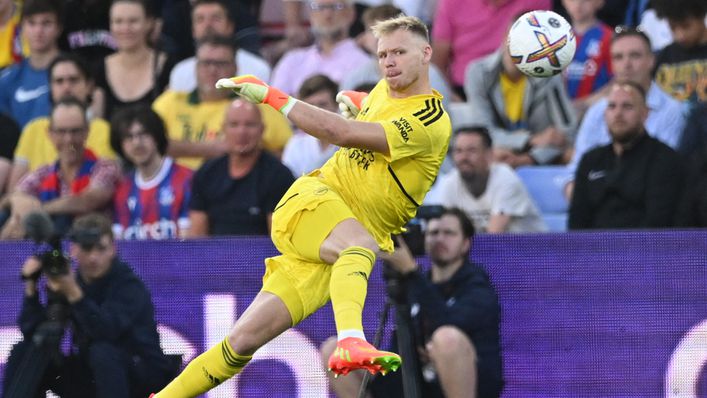 Aaron Ramsdale wowed the crowd with an exceptional pass to Oleksandr Zinchenko