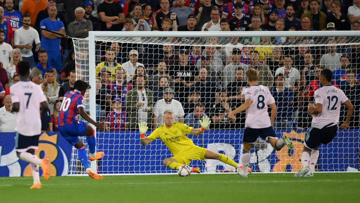 Aaron Ramsdale's denied Eberechi Eze from close range late on