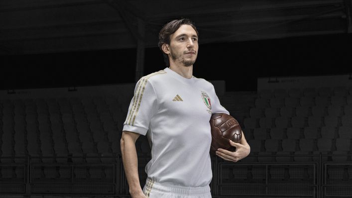 Former Manchester United defender Matteo Darmian shows off the new Italy kit