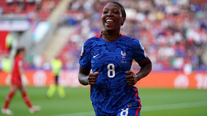 Grace Geyoro scored a hat-trick as France made a big statement in their tournament opener against Italy