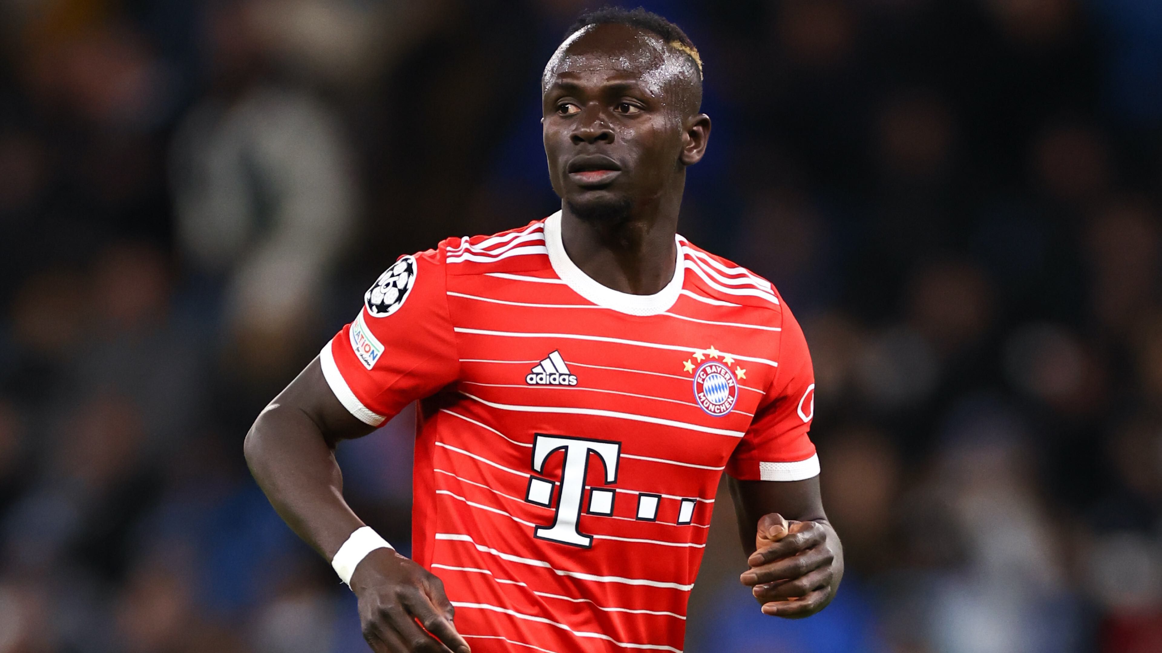 Ману новости. Садио Мане. Sadio Mane Bayern. Лерой Сане Бавария. Молодой Садио Мане.