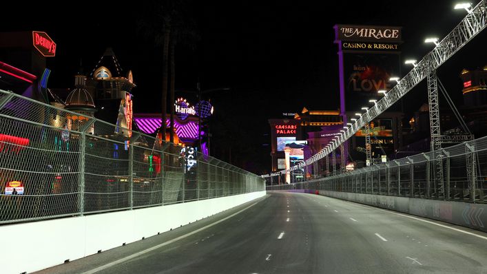 For the first time in over 40 years the Formula 1 circuit takes in the glamour and glitz of Las Vegas