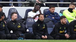 A dejected Davinson Sanchez on the bench after being substituted