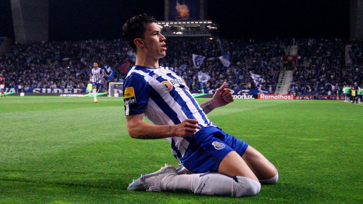 Porto's Mateus Uribe could be a possible replacement if West Ham captain Declan Rice moves on