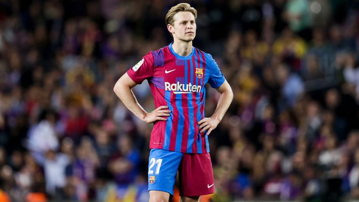 Manchester United are eager to bring Barcelona midfielder Frenkie de Jong to Old Trafford