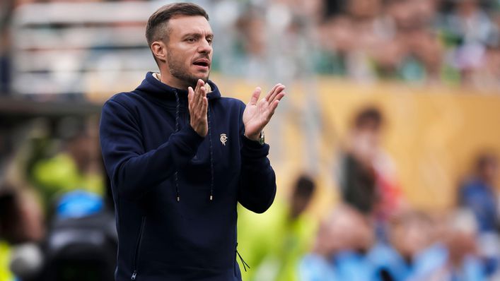 Porto head coach Martin Anselmi could have a decision to make about who starts in goal