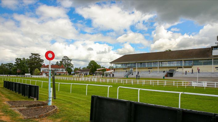 Lingfield will be the venue for Friday’s Sovereign Handicap Hurdle