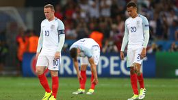 Wayne Rooney has offered his support for former England team-mate Dele Alli