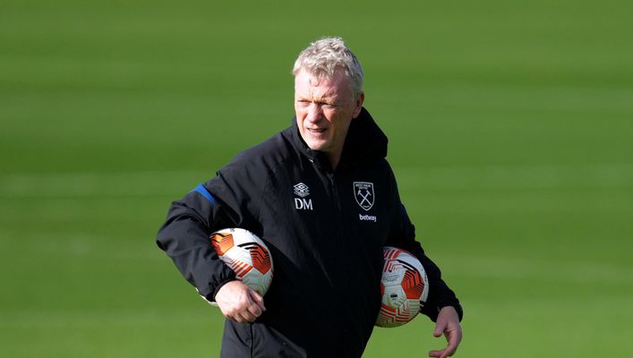 David Moyes has a decision to make ahead of West Ham's Europa League match tonight