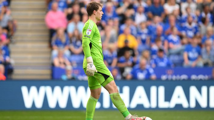Leicester goalkeeper Mads Hermansen rejects Kasper Schmeichel comparisons |  LiveScore