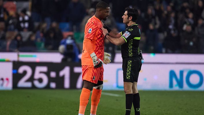 AC Milan goalkeeper Mike Maignan spoke to referee Fabio Maresca after hearing racist abuse