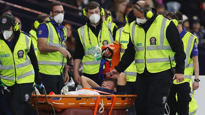 Everton full-back Nathan Patterson left the pitch with an injury in the first half