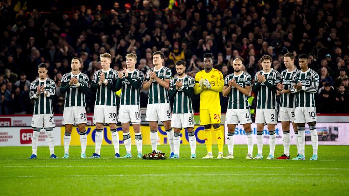 Manchester United paid tribute to Sir Bobby Charlton prior to their match against Sheffield United