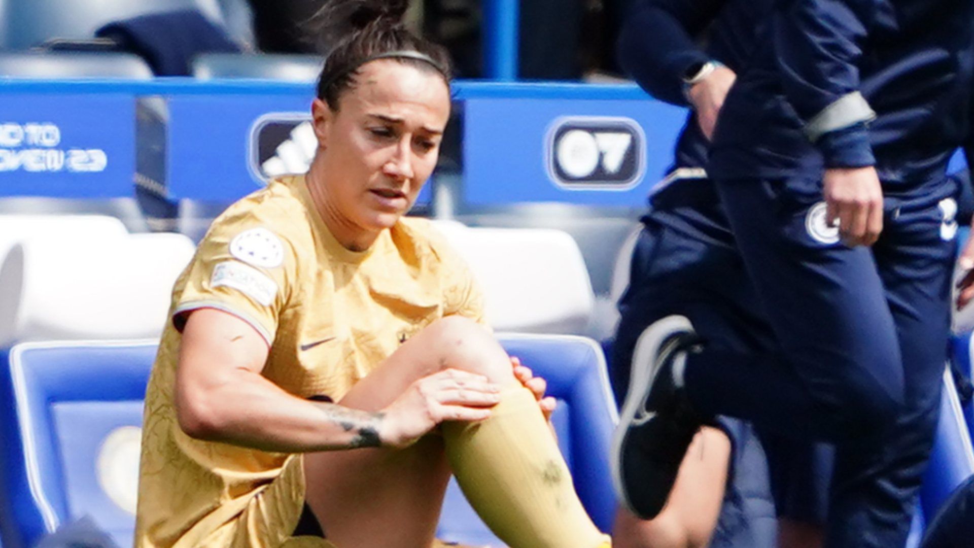 Lucy Bronze has injury scare during Champions League semifinal