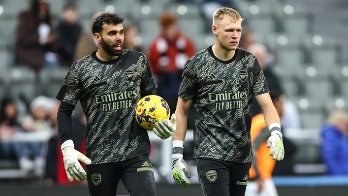 David James does not think the Arsenal No1 debate has helped either goalkeeper