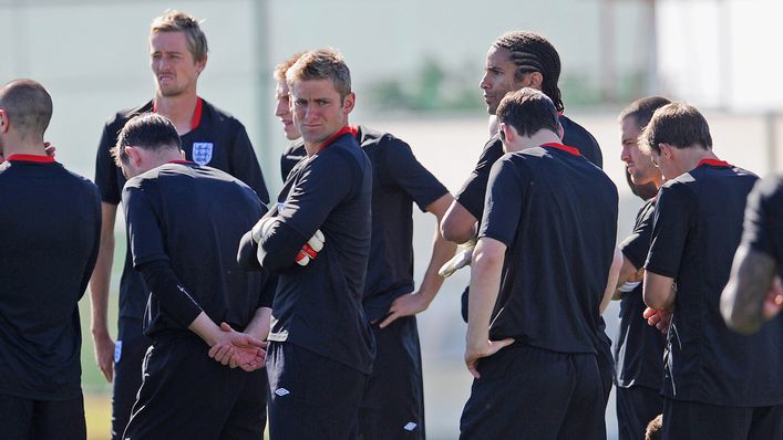 Rob Green believes the 2010 England squad were not as closely knit as the current crop are
