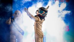 Nyck de Vries celebrates winning Race 1 of the 2021 Formula E season in Diriyah (courtesy of Formula E)