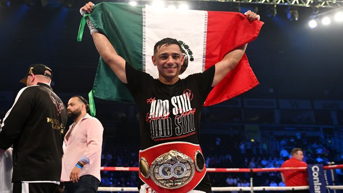 Luis Alberto Lopez retained his world title in Belfast