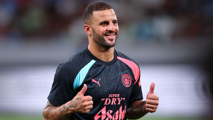 Kyle Walker has a choice between joining Bayern Munich and remaining at Manchester City