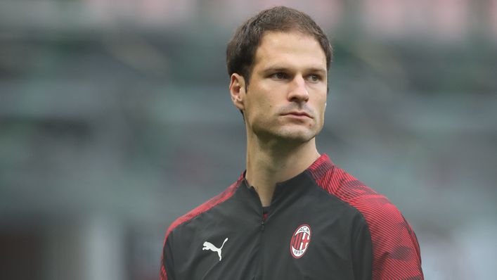 Asmir Begovic briefly played for AC Milan under Stefano Pioli