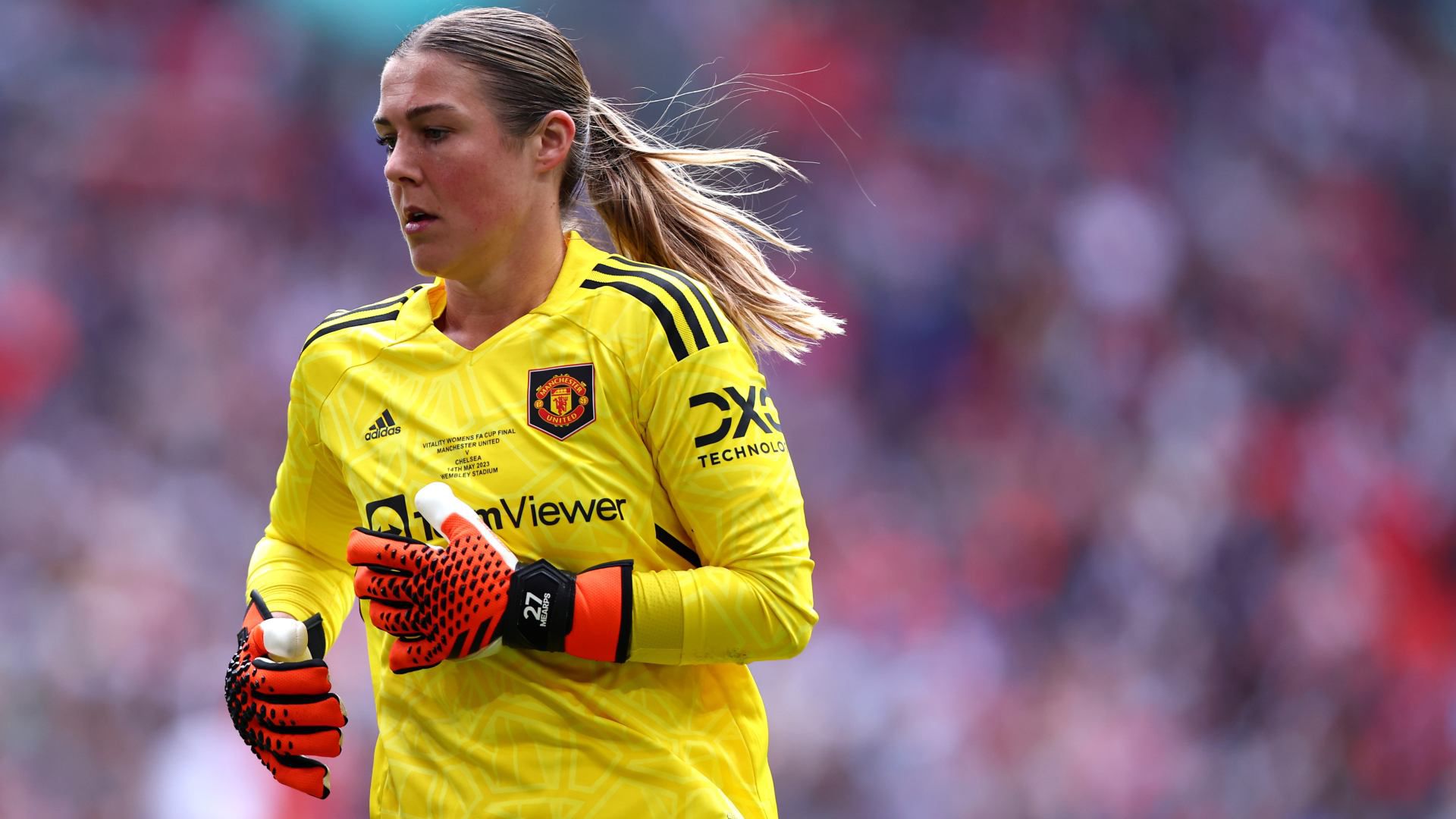 Manchester United stay top of WSL, Chelsea chasing hard