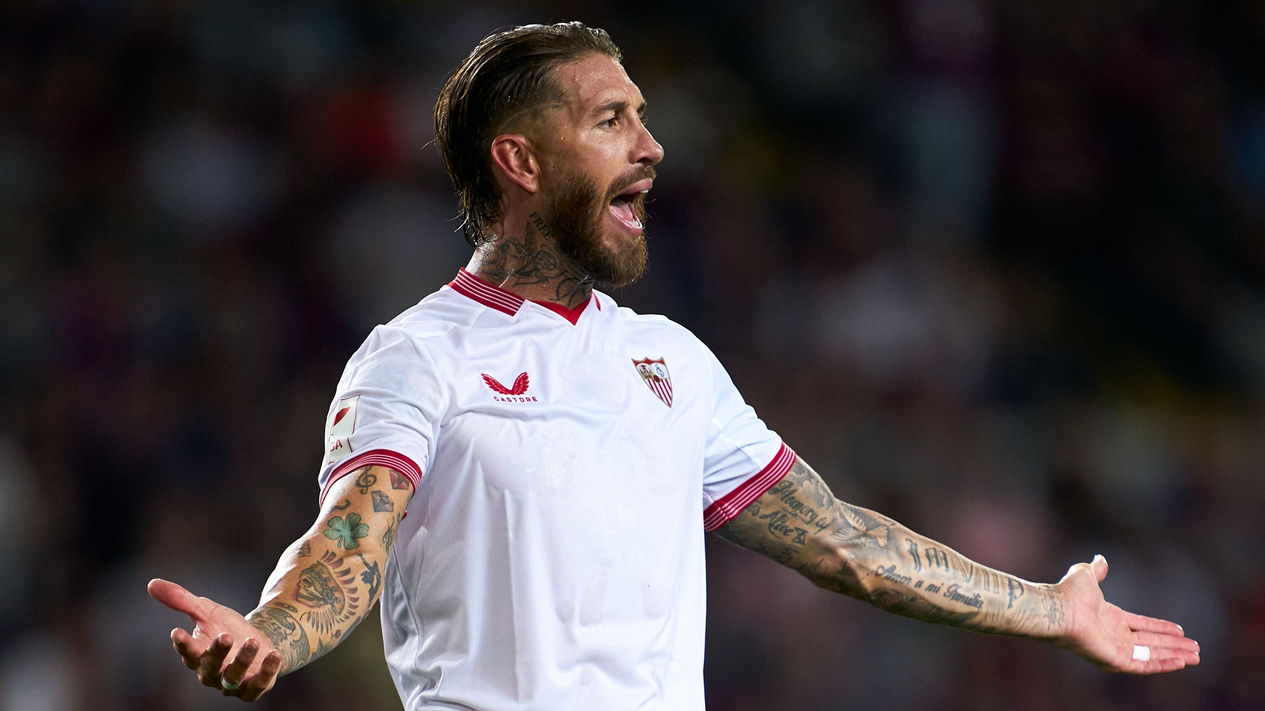 Barcelona beat Sevilla with a Sergio Ramos own goal