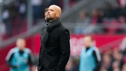 Erik ten Hag is ready to take charge of a top side, according to Dirk Kuyt