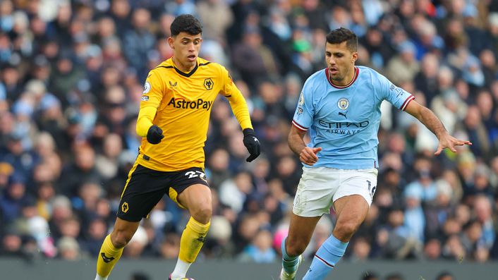 Matheus Nunes takes on Rodri of Manchester City last season